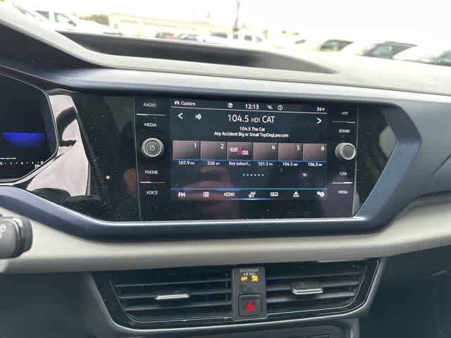 Thumbnail: 2022 Volkswagen Taos - 8