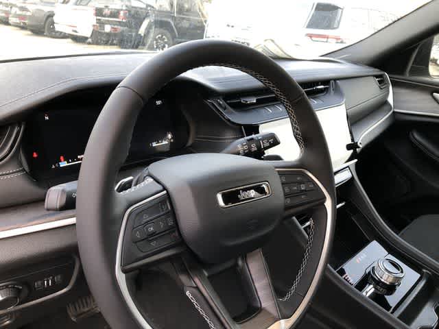 Thumbnail: 2026 Jeep Grand Cherokee - 12