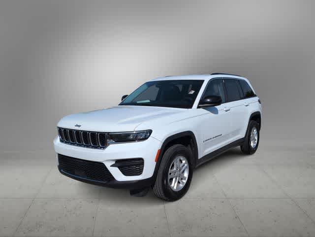 Thumbnail: 2023 Jeep Grand Cherokee - 4
