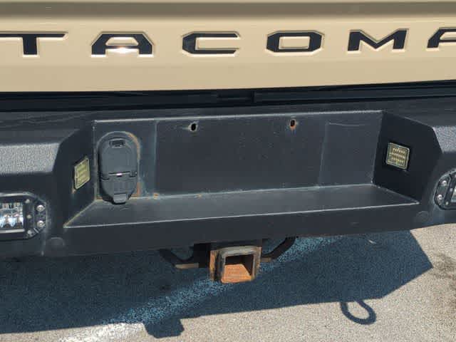 Thumbnail: 2017 Toyota Tacoma - 35
