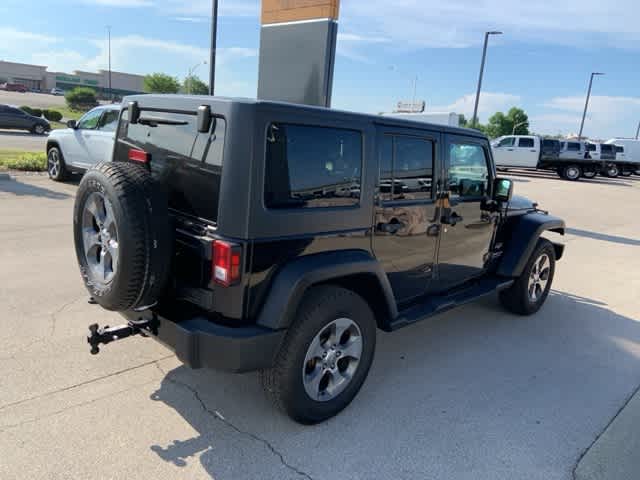 Thumbnail: 2017 Jeep Wrangler - 19