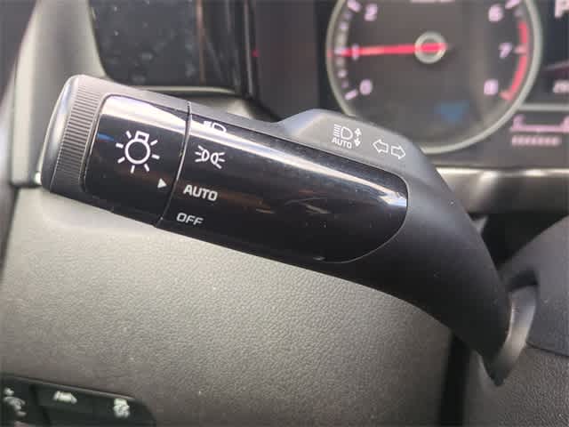 Thumbnail: 2023 Kia Sorento - 25