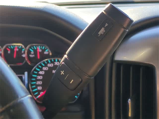 Thumbnail: 2017 Chevrolet Silverado 1500 - 33