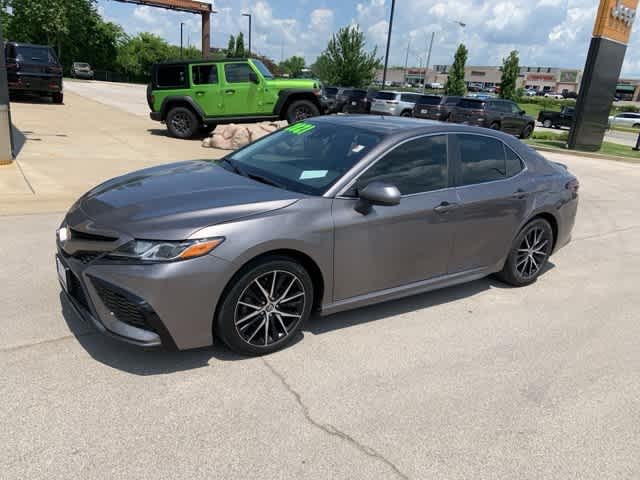 Thumbnail: 2021 Toyota Camry - 14