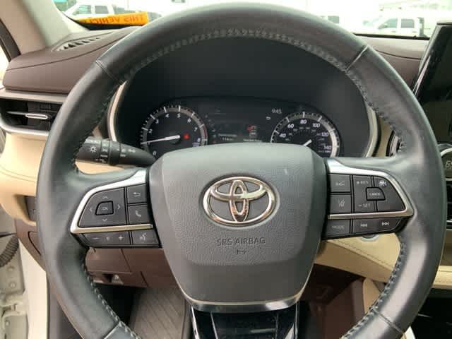Thumbnail: 2021 Toyota Highlander - 11