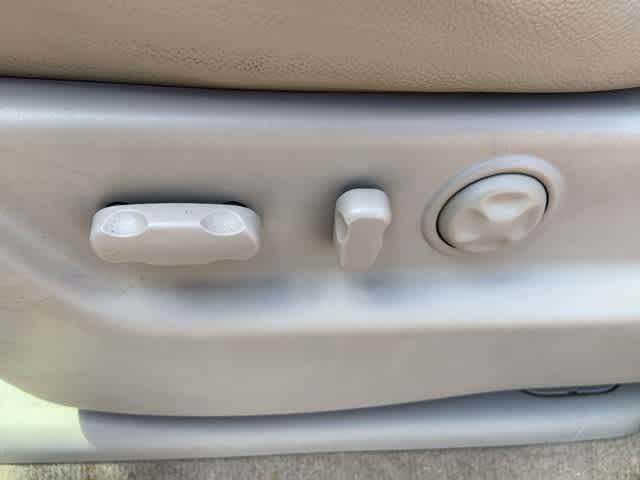 Thumbnail: 2008 Chevrolet Tahoe - 9