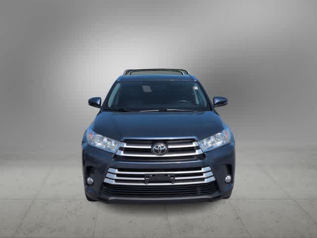 Thumbnail: 2019 Toyota Highlander - 3