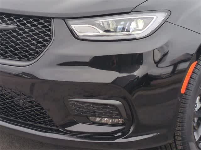 Thumbnail: 2026 Chrysler Pacifica - 11