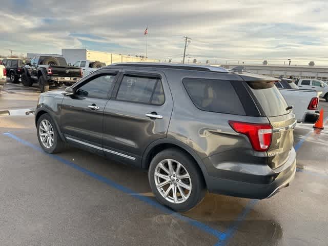 Thumbnail: 2016 Ford Explorer - 8