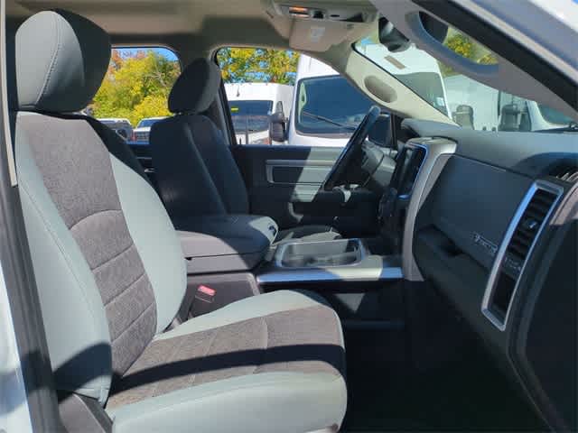 Thumbnail: 2019 RAM 1500 Classic - 22