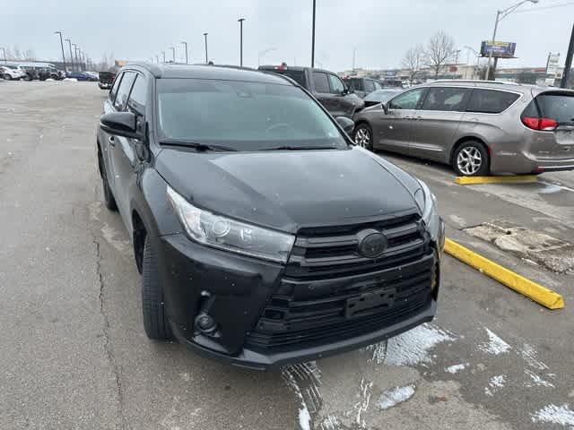 Thumbnail: 2019 Toyota Highlander - 15