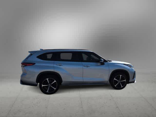 Thumbnail: 2021 Toyota Highlander - 9