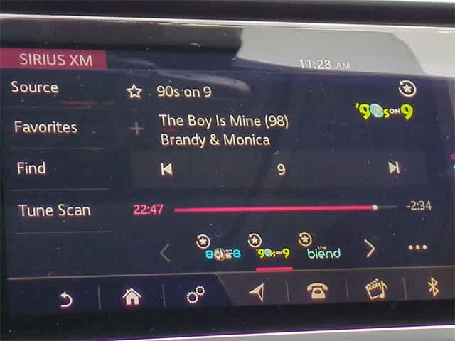 Thumbnail: 2018 Land Rover Range Rover Velar - 32