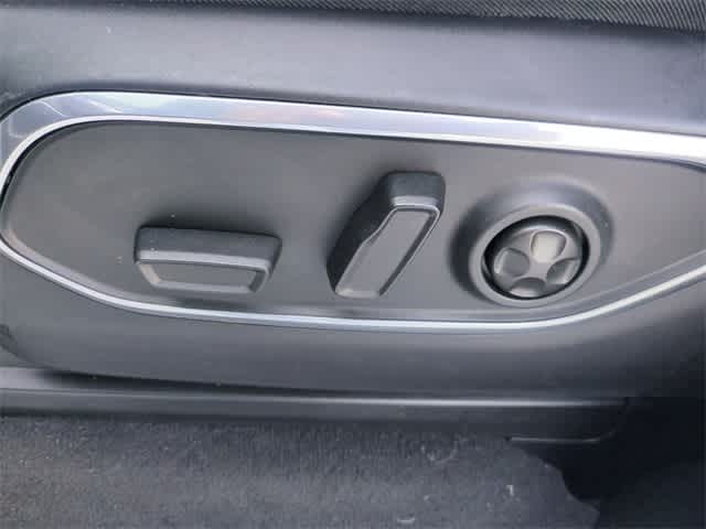 Thumbnail: 2024 Jeep Wagoneer - 18