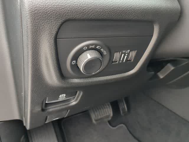 Thumbnail: 2026 Jeep Grand Cherokee - 18