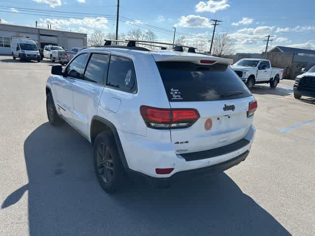 Thumbnail: 2016 Jeep Grand Cherokee - 16