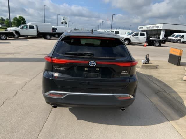 Thumbnail: 2021 Toyota Venza - 17