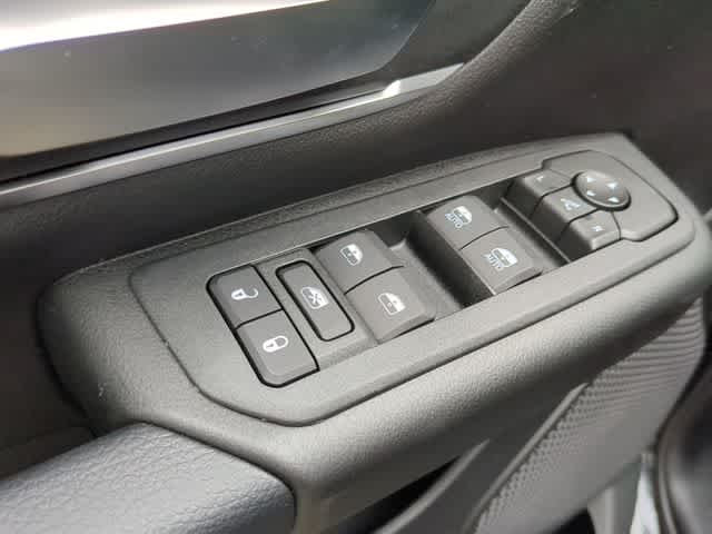 Thumbnail: 2026 RAM 1500 - 18