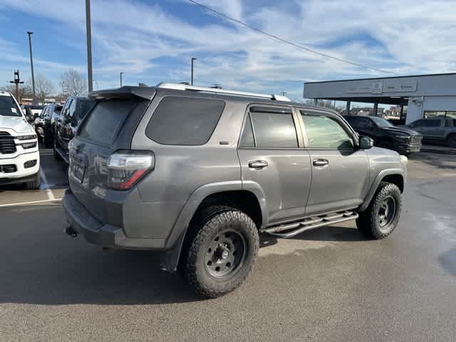 Thumbnail: 2018 Toyota 4Runner - 19