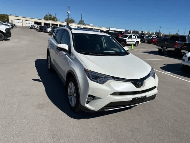 Thumbnail: 2018 Toyota RAV4 - 26