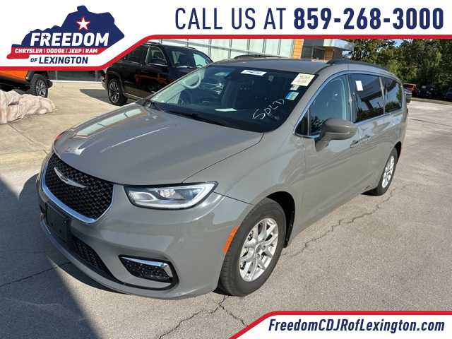 Thumbnail: 2022 Chrysler Pacifica - 1