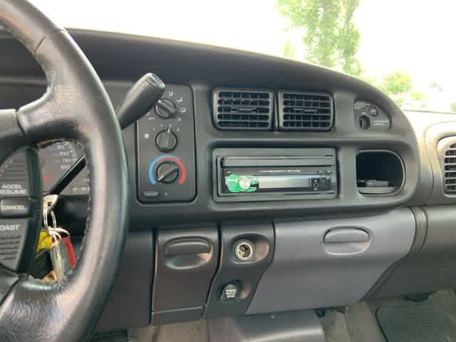 Thumbnail: 2001 Dodge Ram 2500 - 6