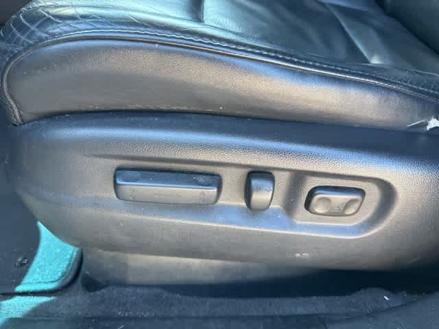 Thumbnail: 2011 Honda Pilot - 8