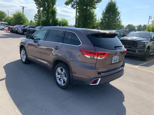 Thumbnail: 2017 Toyota Highlander - 19