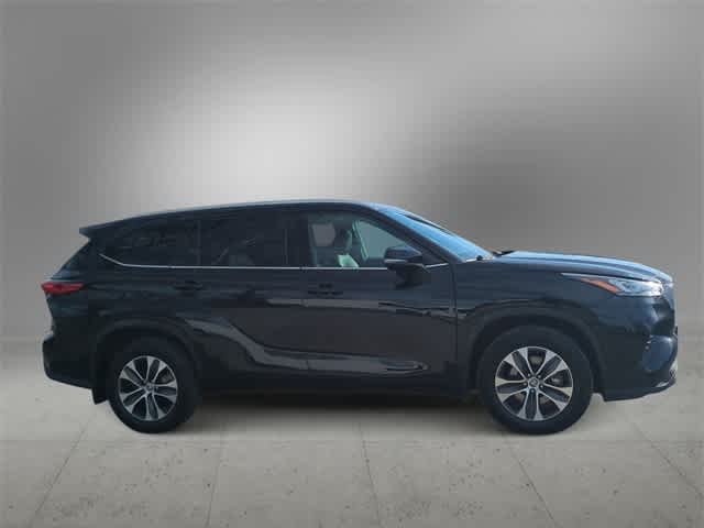 Thumbnail: 2020 Toyota Highlander - 9
