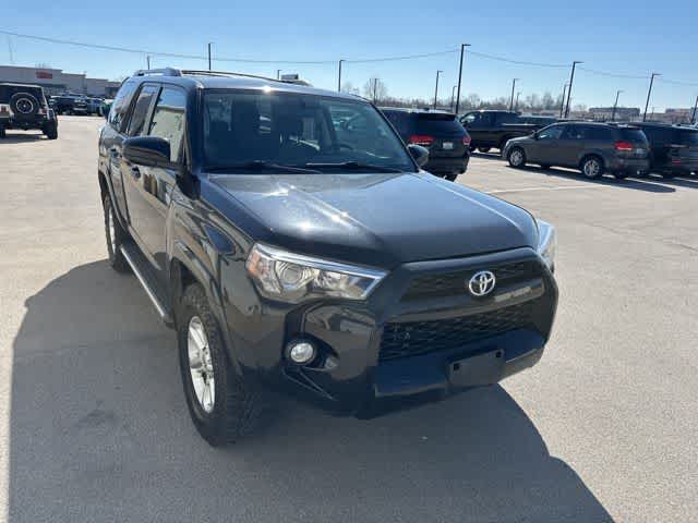 Thumbnail: 2016 Toyota 4Runner - 25