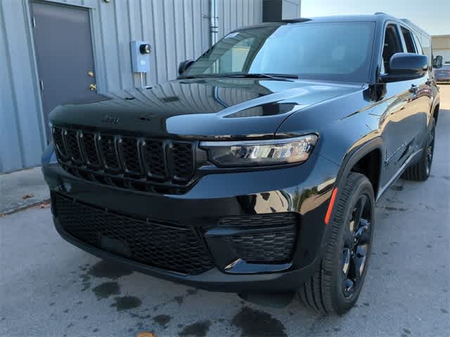 Thumbnail: 2025 Jeep Grand Cherokee - 11