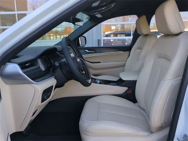 Thumbnail: 2025 Jeep Grand Cherokee L - 17