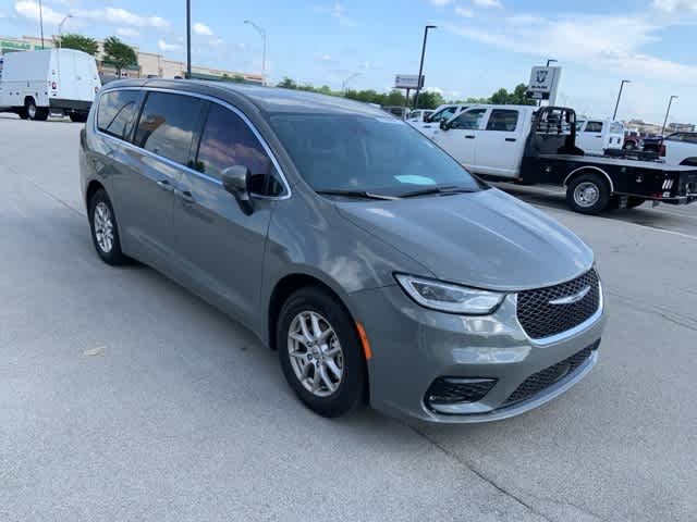 Thumbnail: 2023 Chrysler Pacifica - 23