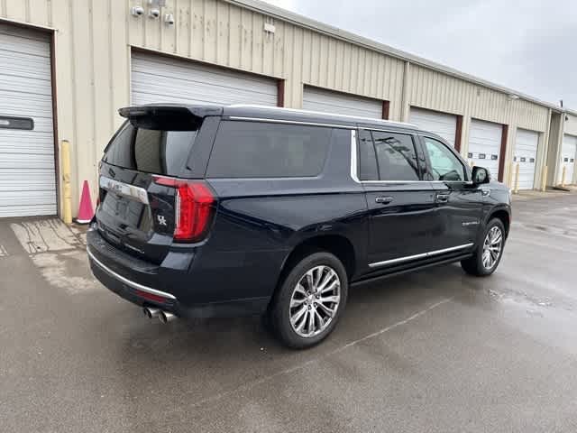 Thumbnail: 2021 GMC Yukon XL - 24