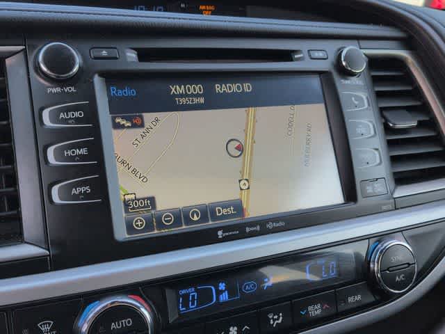 Thumbnail: 2017 Toyota Highlander - 30