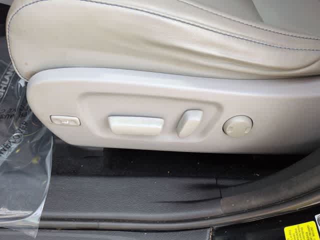 Thumbnail: 2018 Toyota Highlander - 17