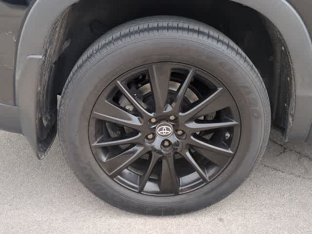 Thumbnail: 2019 Toyota Highlander - 14