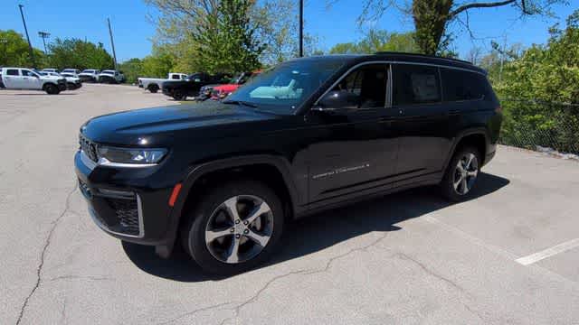 Thumbnail: 2026 Jeep Grand Cherokee L - 4