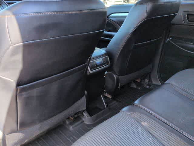 Thumbnail: 2016 Toyota Highlander - 18