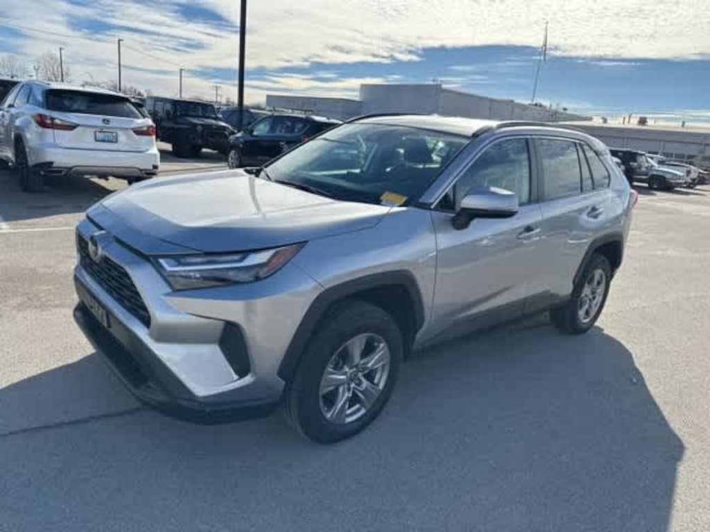 Used 2022 Toyota RAV4 XLE SUV