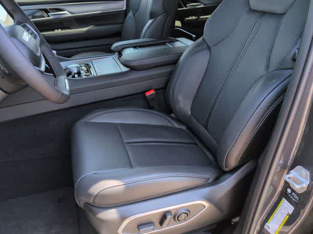 Thumbnail: 2026 Jeep Grand Wagoneer - 17