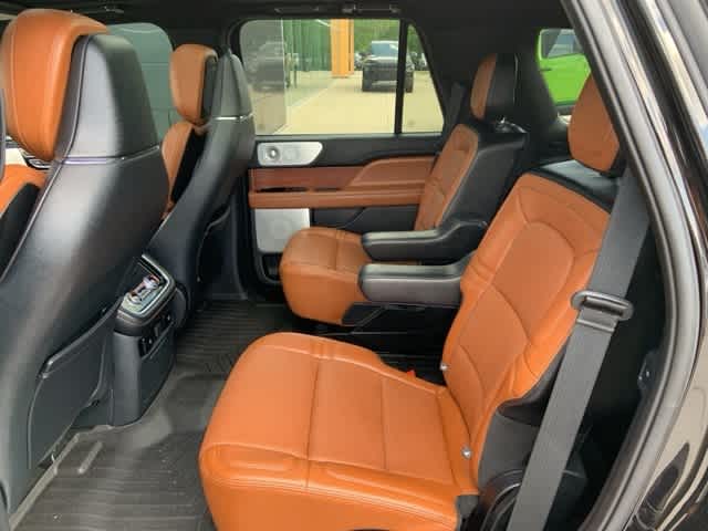 Thumbnail: 2020 Lincoln Navigator - 14