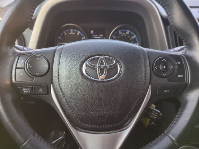 Thumbnail: 2017 Toyota RAV4 - 22