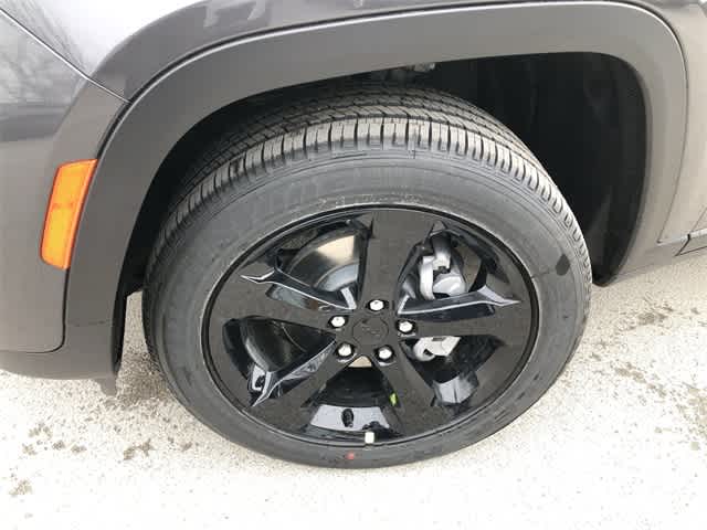 Thumbnail: 2025 Jeep Grand Cherokee - 10