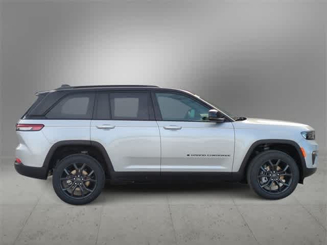 Thumbnail: 2025 Jeep Grand Cherokee - 9