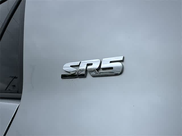 2011 Toyota 4Runner SR5 11