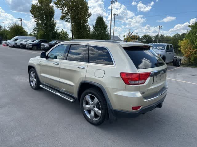 Thumbnail: 2011 Jeep Grand Cherokee - 16