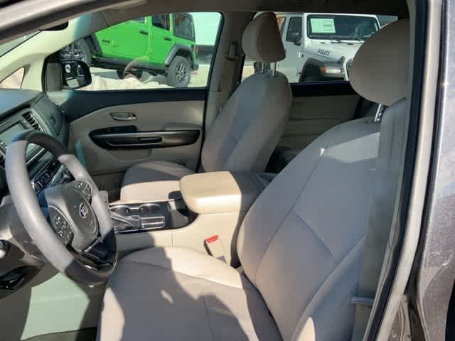 Thumbnail: 2020 Kia Sedona - 3