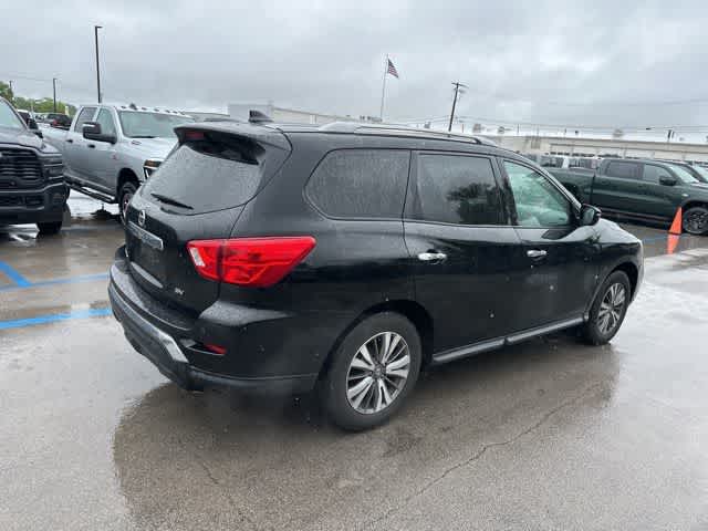 Thumbnail: 2020 Nissan Pathfinder - 20