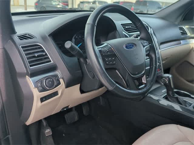 Thumbnail: 2018 Ford Explorer - 10